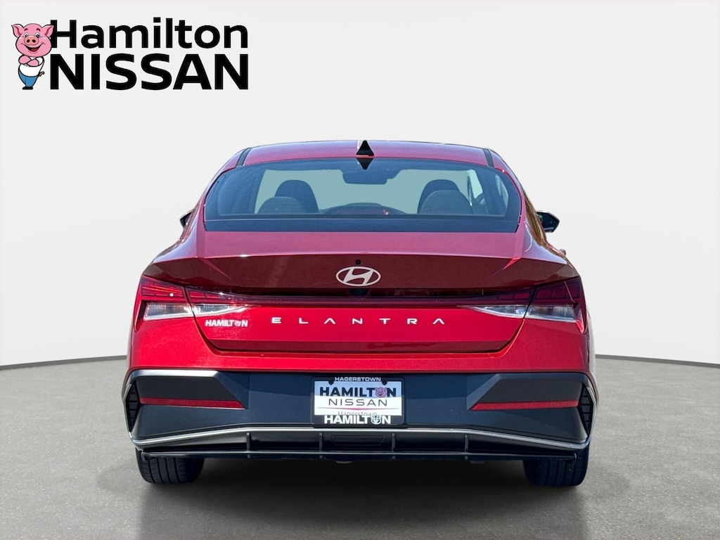 Used 2025 Hyundai Elantra SEL Convenience Sedan