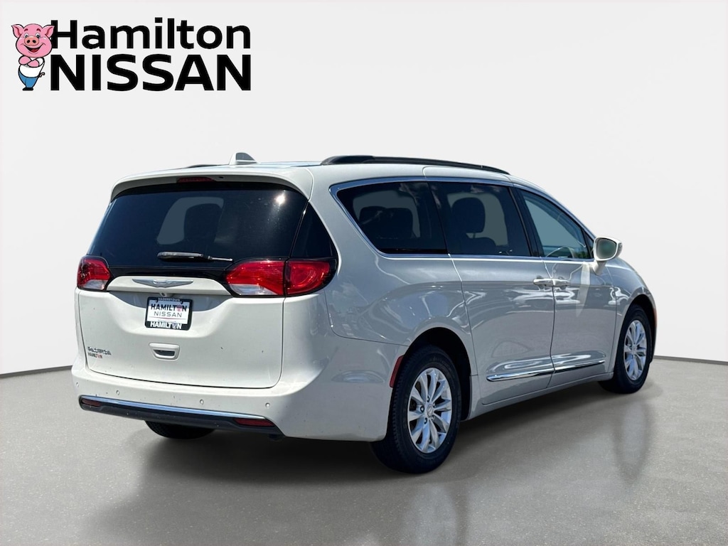 Used 2017 Chrysler Pacifica Touring L Van