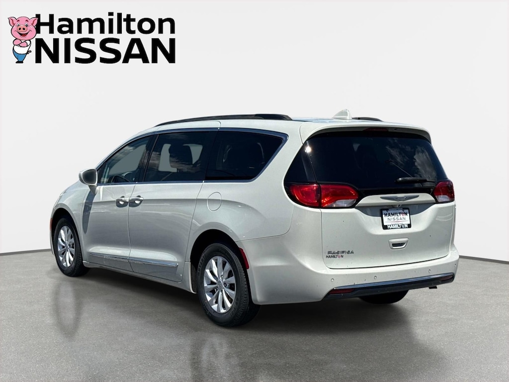 Used 2017 Chrysler Pacifica Touring L Van