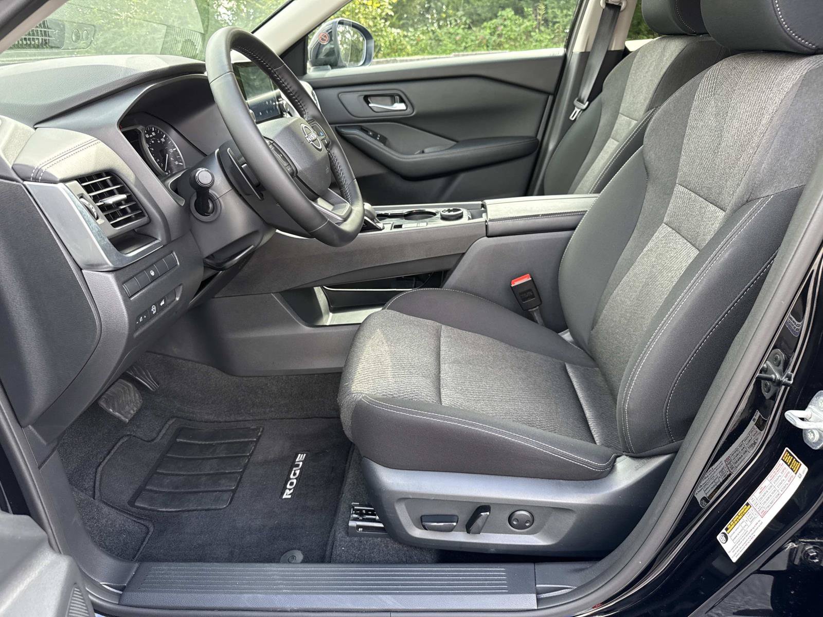 2026 Nissan Rogue SV - Photo 29