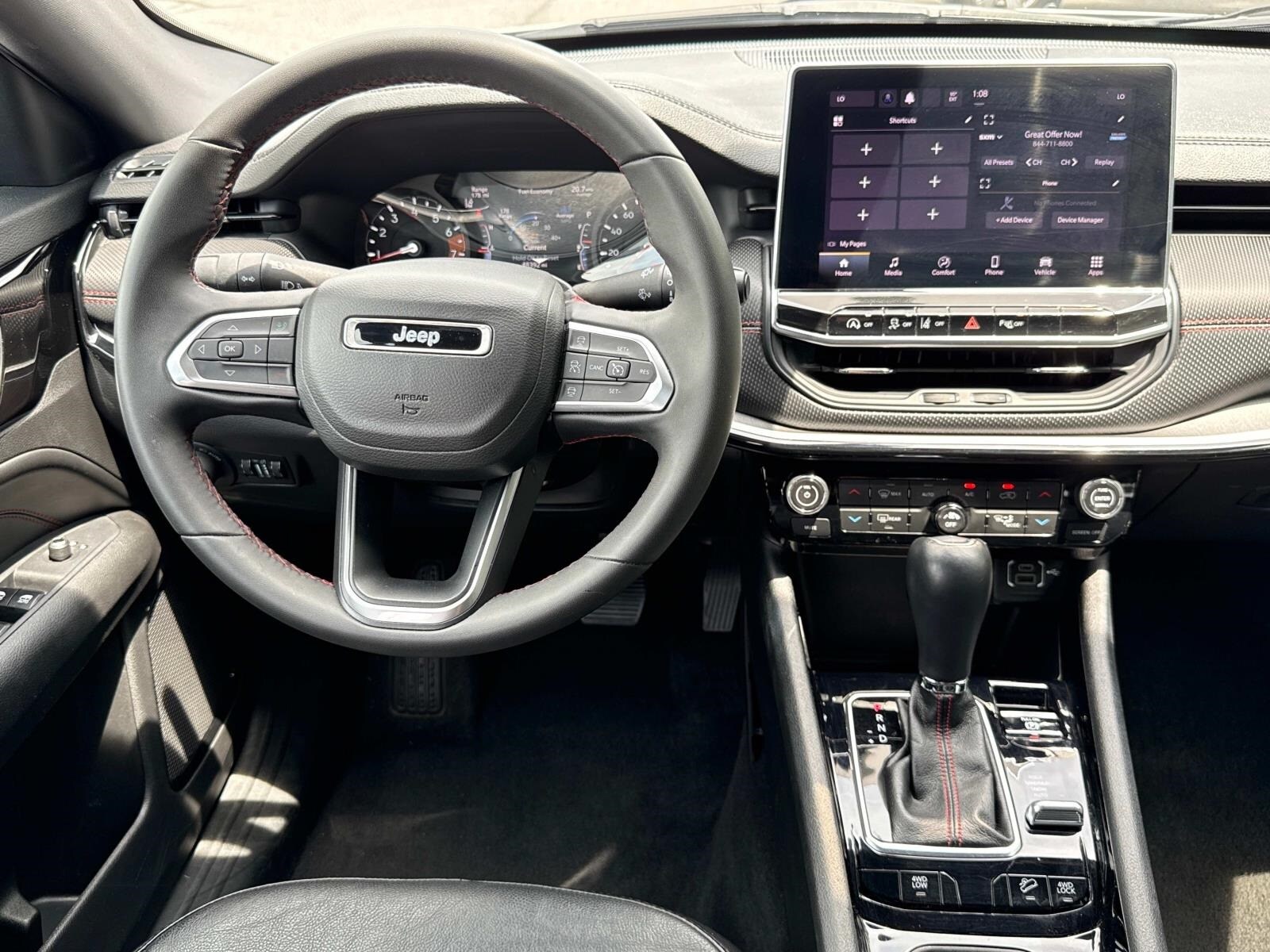 2023 Jeep Compass Trailhawk photo 2