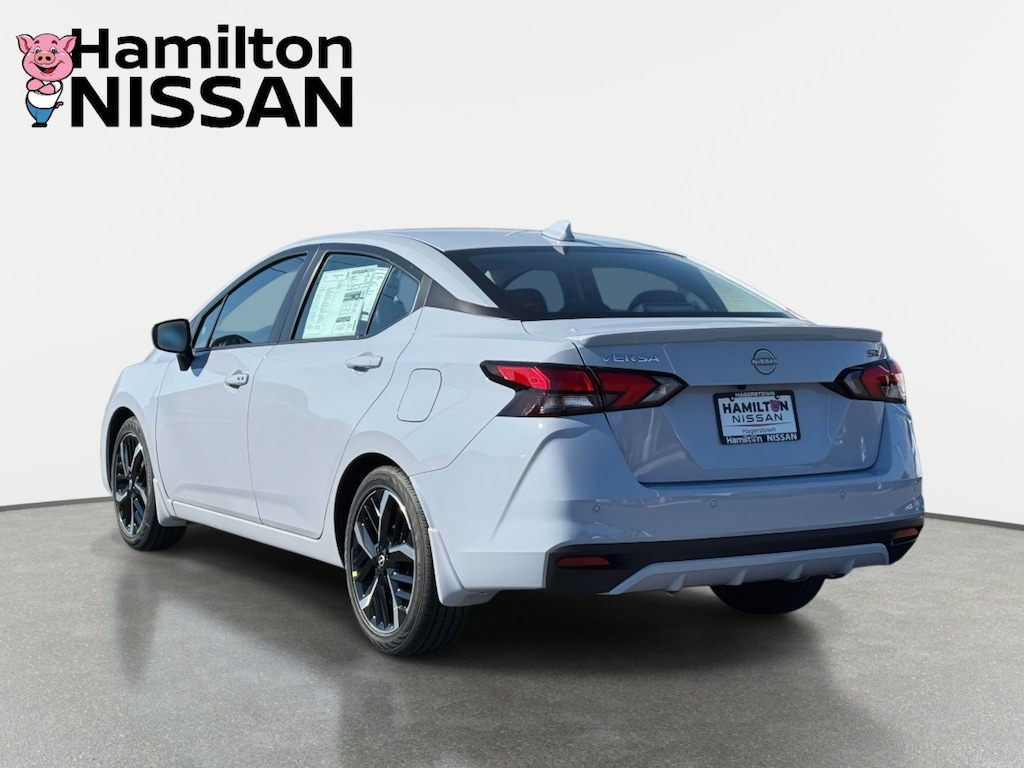 New 2025 Nissan Versa 1.6 SR Sedan