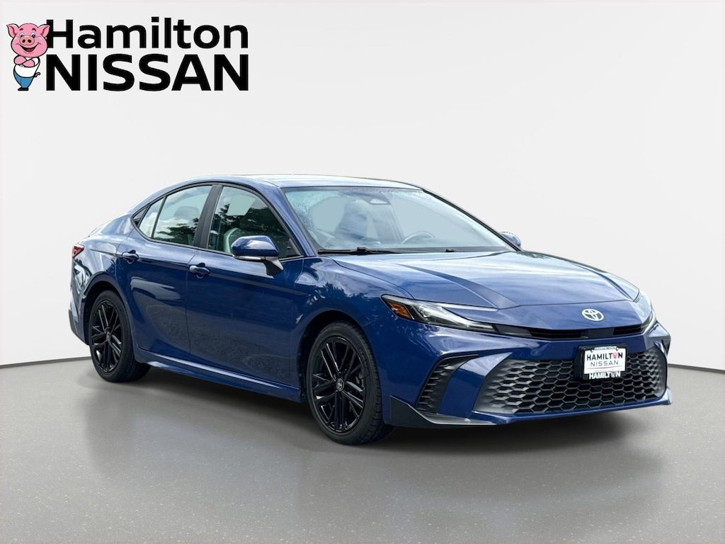 Used 2025 Toyota Camry SE Sedan