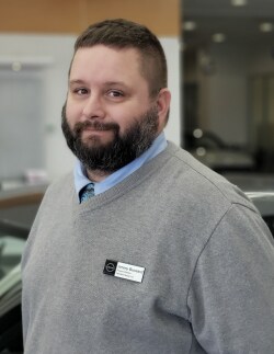 Staff member Jimmy Bussard from ID_92716c854056