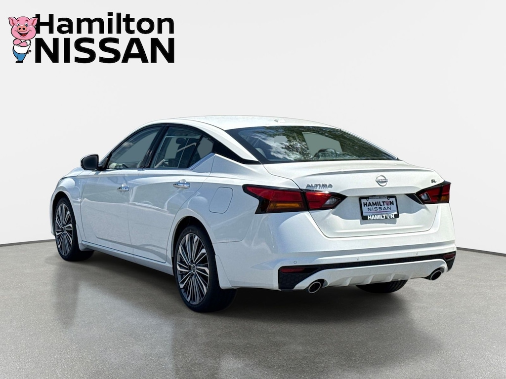 New 2025 Nissan Altima SL Sedan