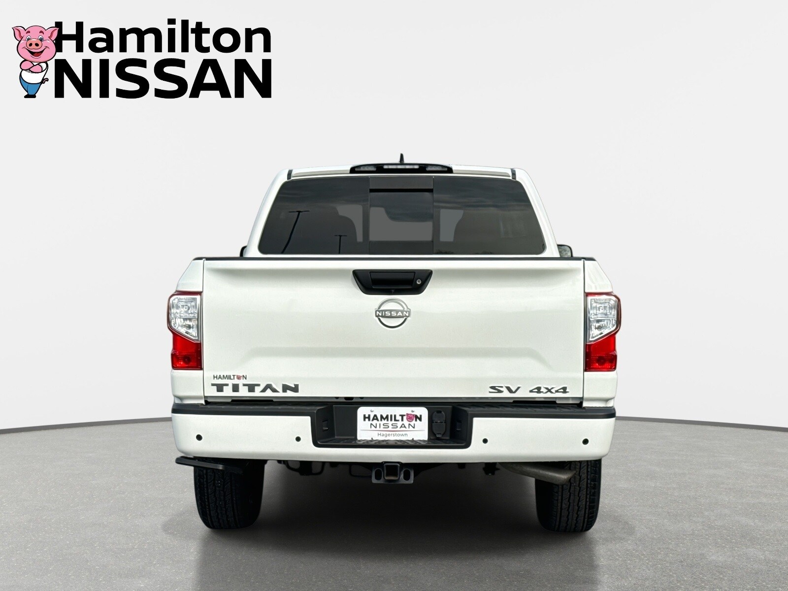2024 Nissan Titan SV photo 2