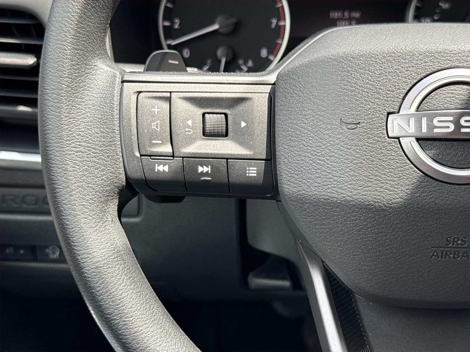2026 Nissan Rogue S - Photo 15