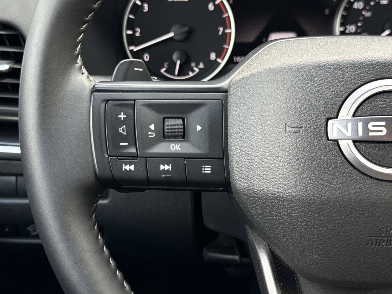 2026 Nissan Rogue SV - Photo 15