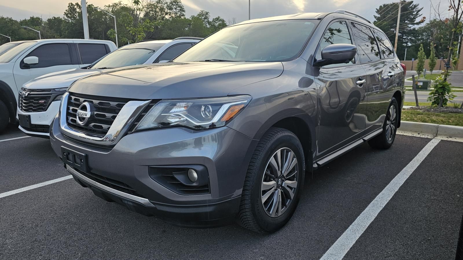2020 Nissan Pathfinder SUV 