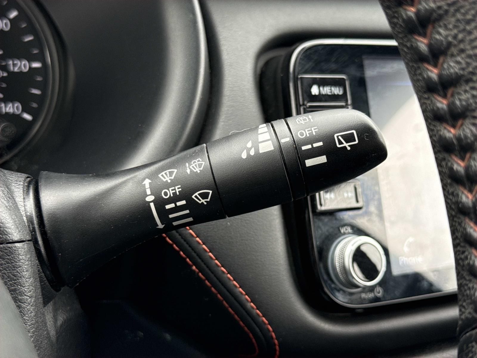 2021 Nissan Kicks SR - Photo 17