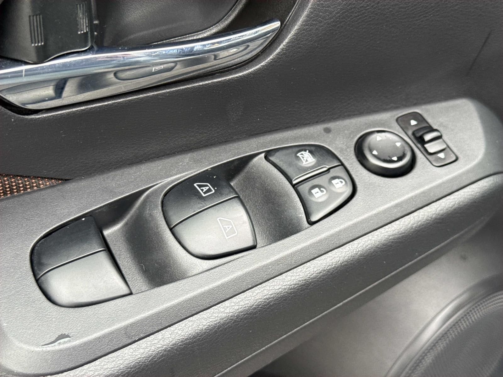 2021 Nissan Kicks SR - Photo 22