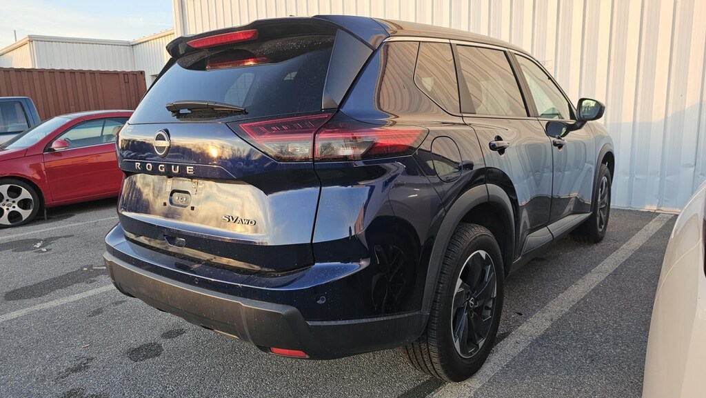 Used 2024 Nissan Rogue SV SUV