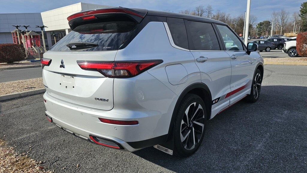 Used 2024 Mitsubishi Outlander PHEV SE SUV