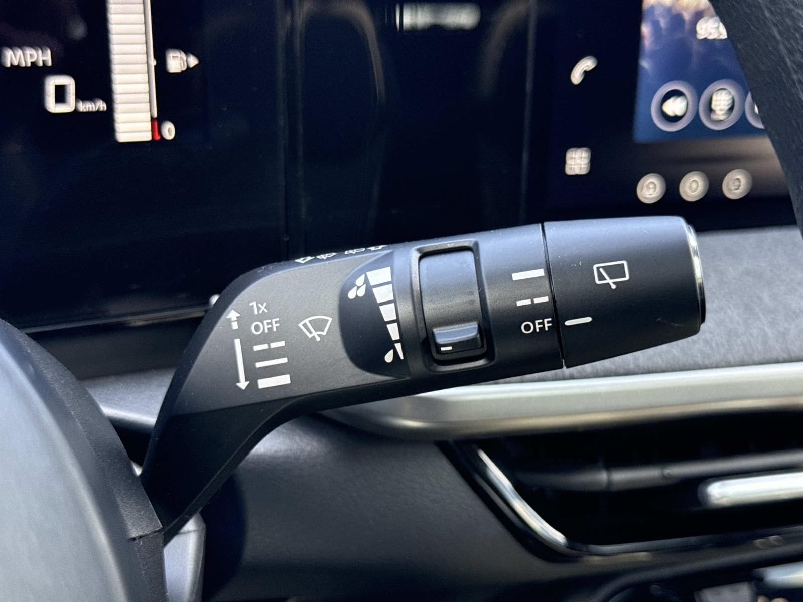 2026 Nissan KICKS SV AWD - Photo 16