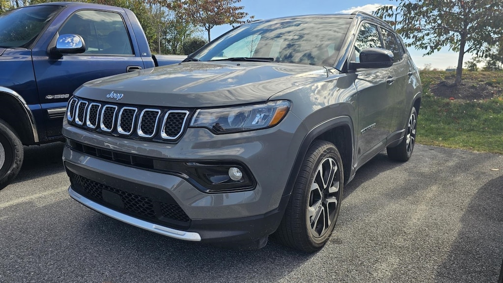 Used 2024 Jeep Compass Limited SUV