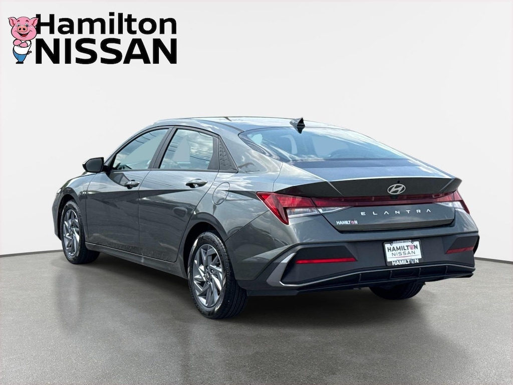 Used 2024 Hyundai Elantra SEL Sedan