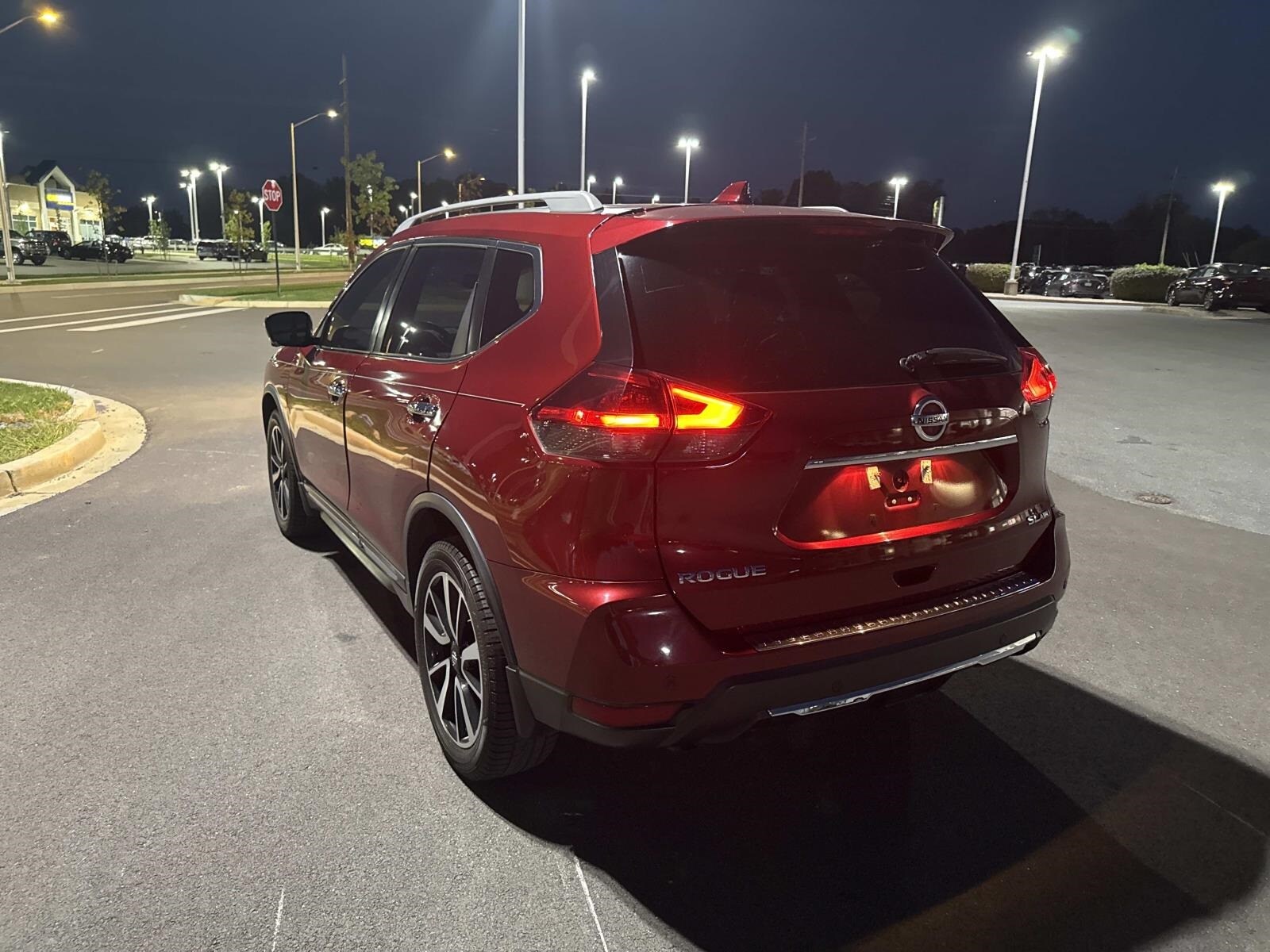 2019 Nissan Rogue SL photo 2