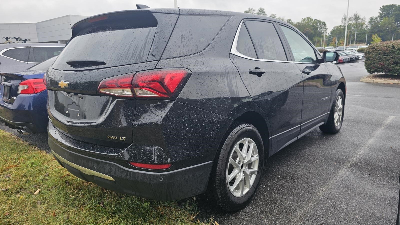 2024 Chevrolet Equinox photo 2