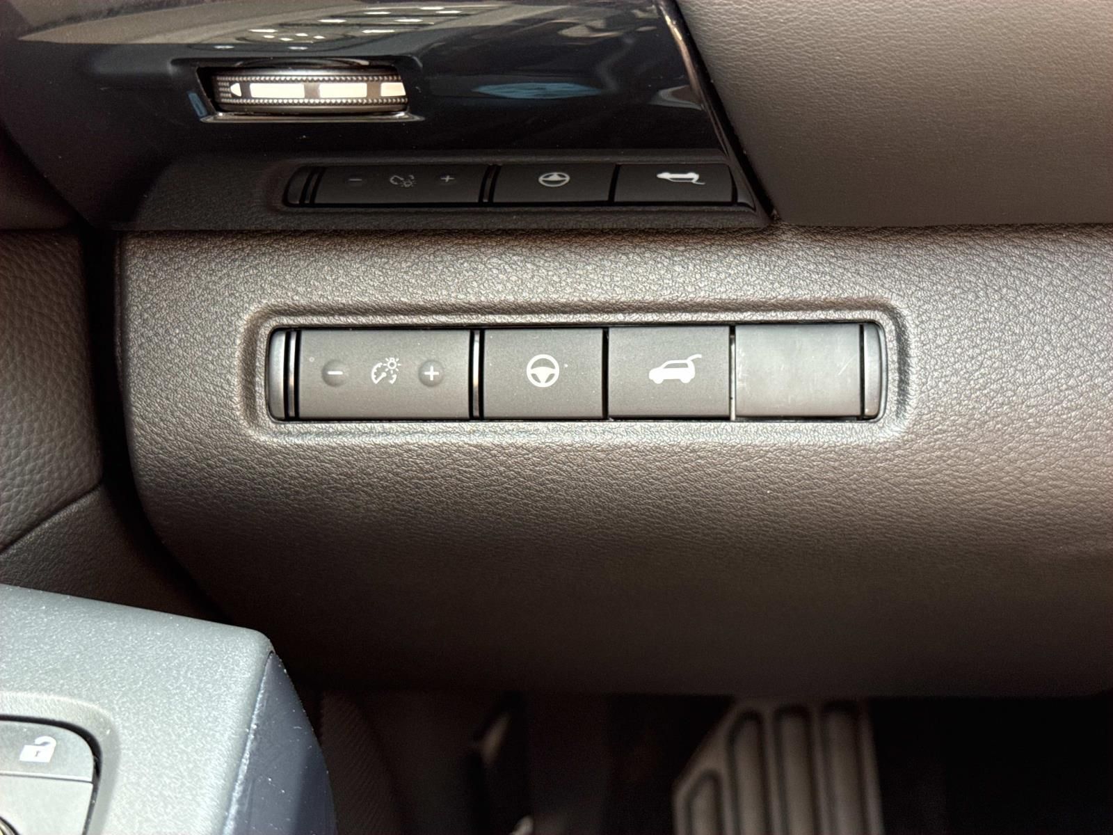 2026 Nissan Pathfinder SV - Photo 19