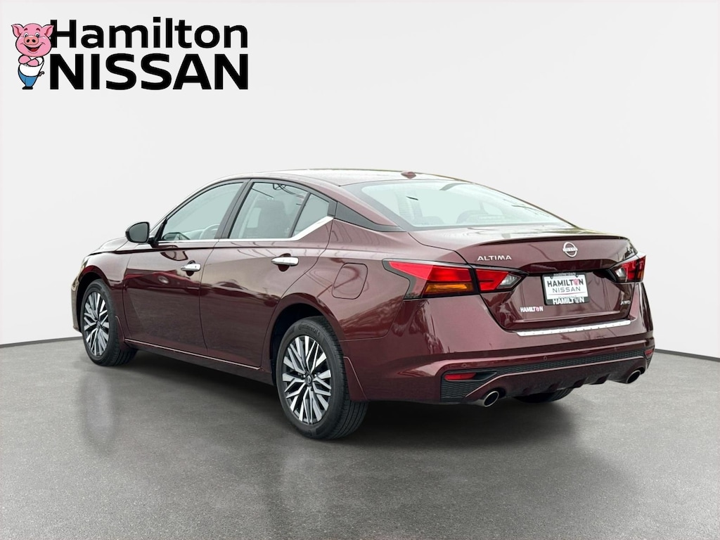 Used 2023 Nissan Altima 2.5 SV Sedan