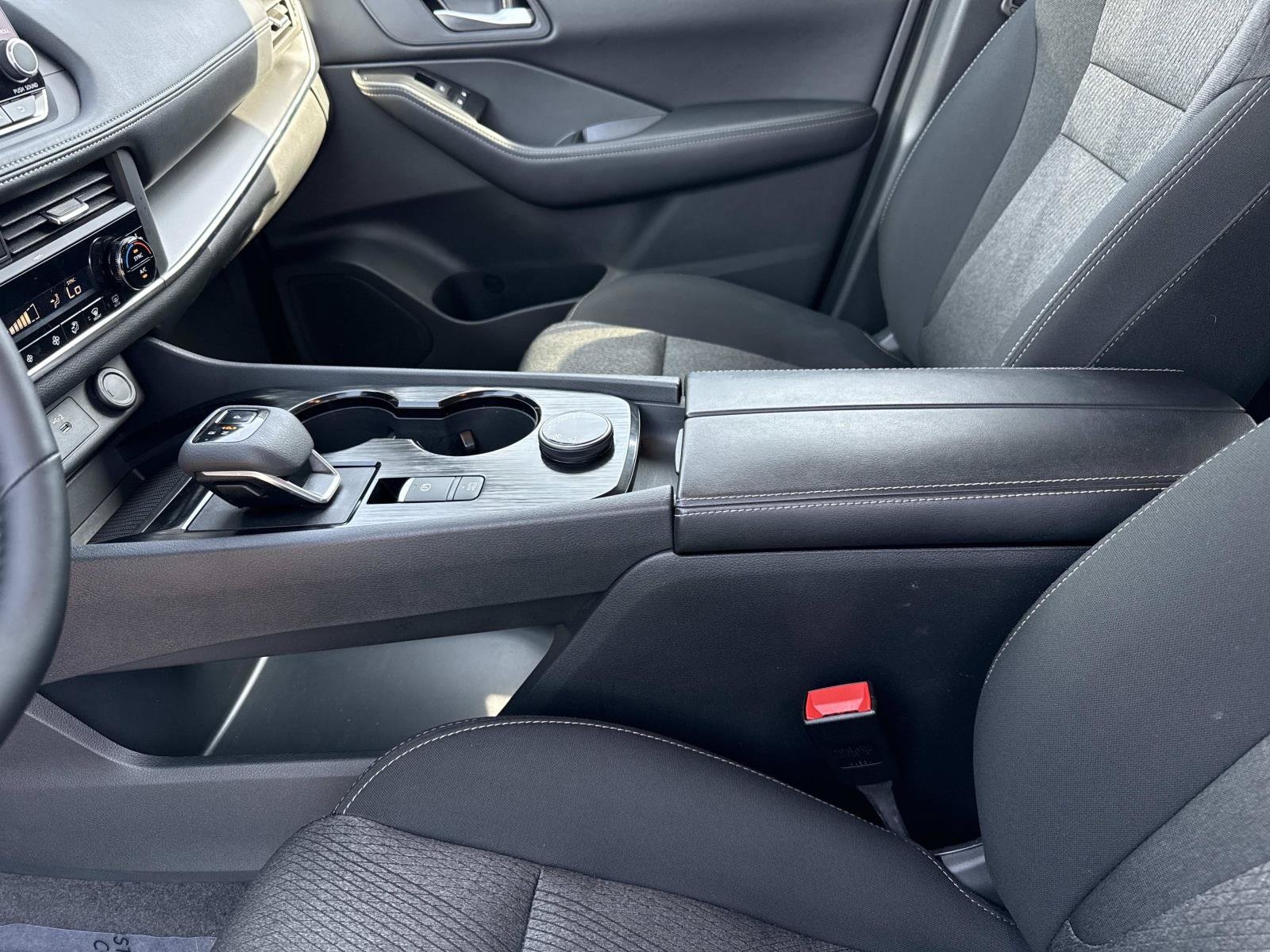 2026 Nissan Rogue SV - Photo 20