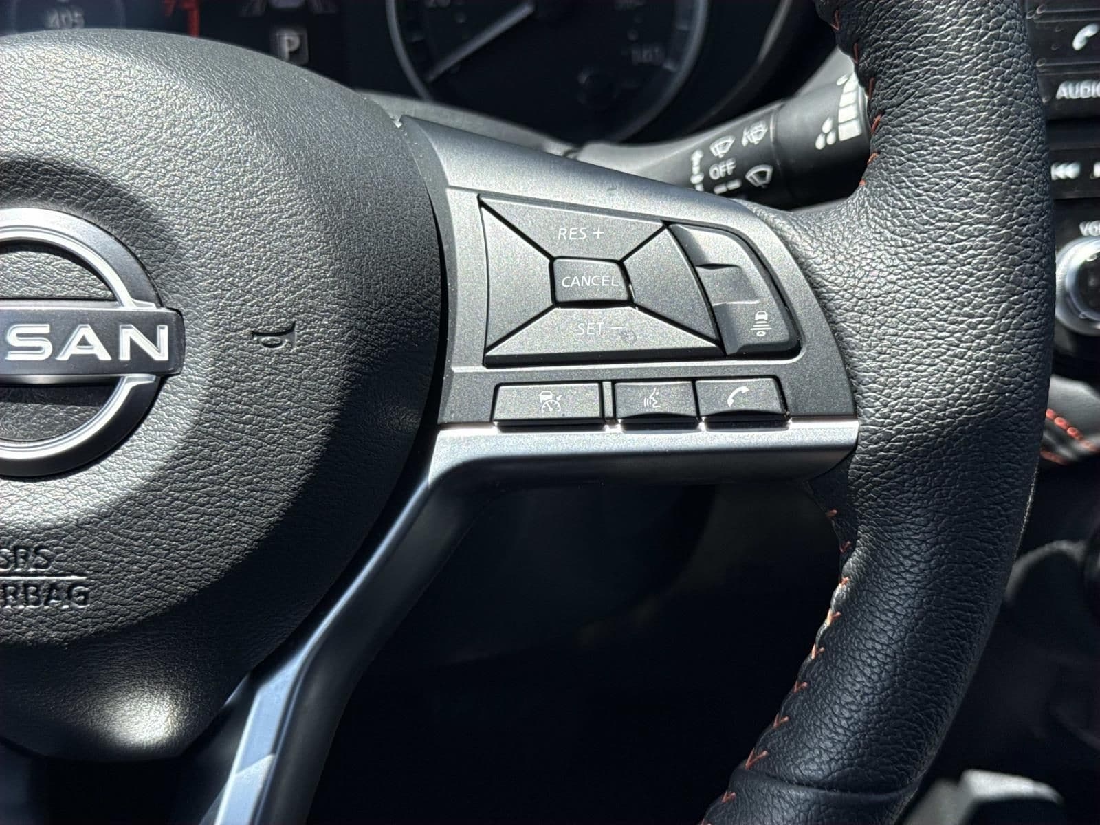 2025 Nissan Versa Sedan SR - Photo 14