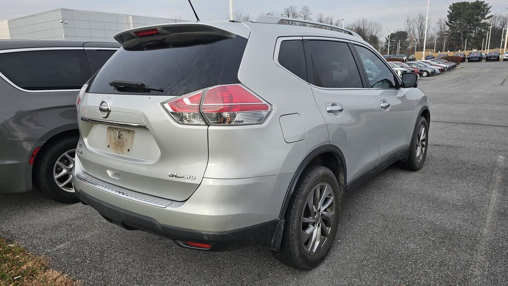Used 2015 Nissan Rogue SL SUV