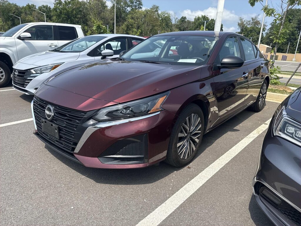 Used 2025 Nissan Altima 2.5 SV Sedan