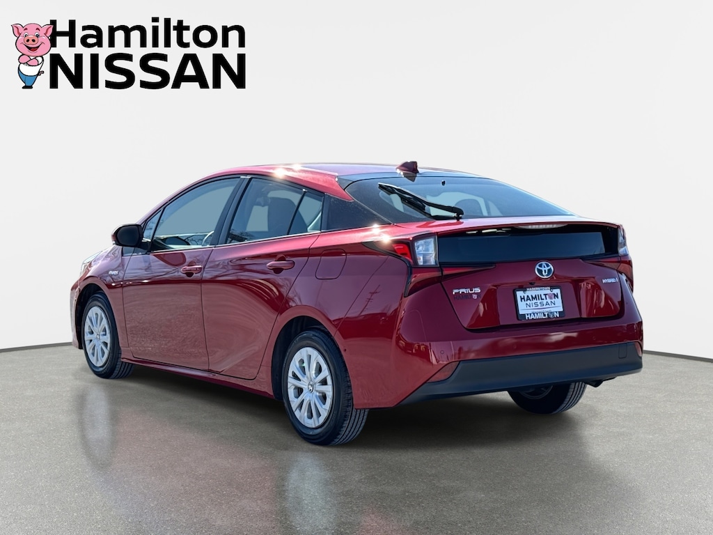 Used 2021 Toyota Prius L Hatchback