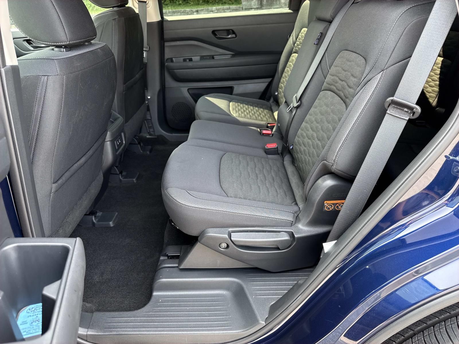2026 Nissan Pathfinder SV - Photo 28