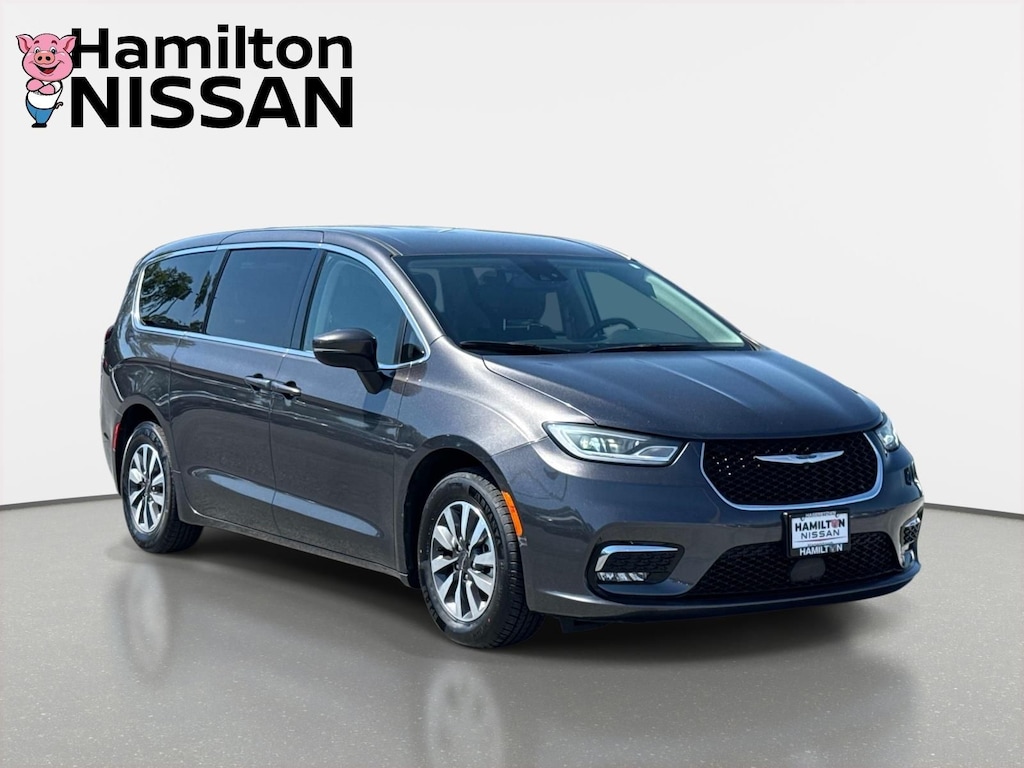 Used 2023 Chrysler Pacifica Plug-In Hybrid Touring L Van Passenger Van