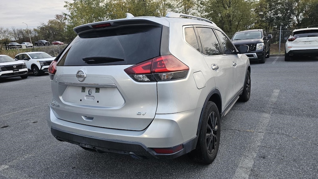 Used 2018 Nissan Rogue SV SUV