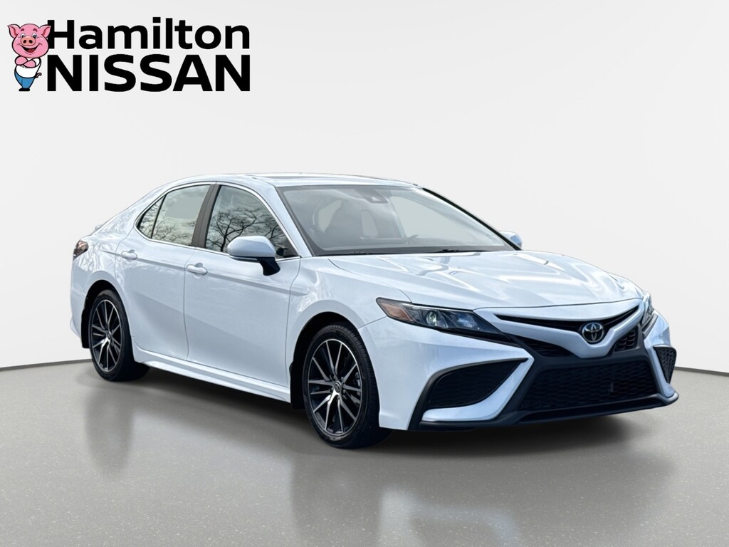 Used 2024 Toyota Camry SE Sedan