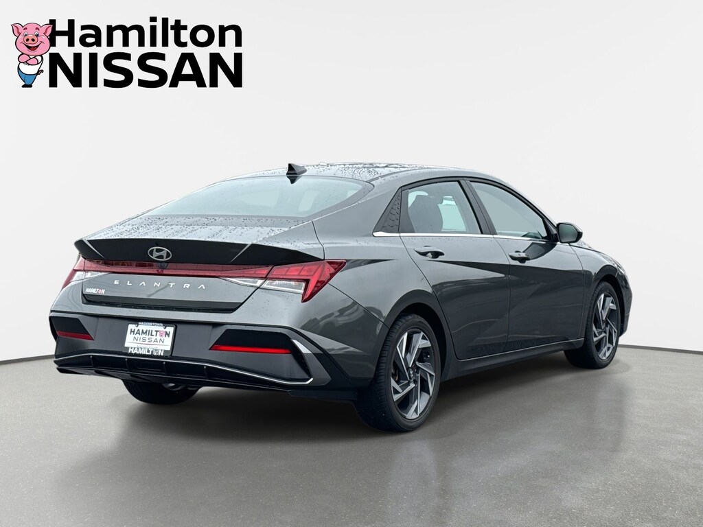 Used 2025 Hyundai Elantra SEL Convenience Sedan