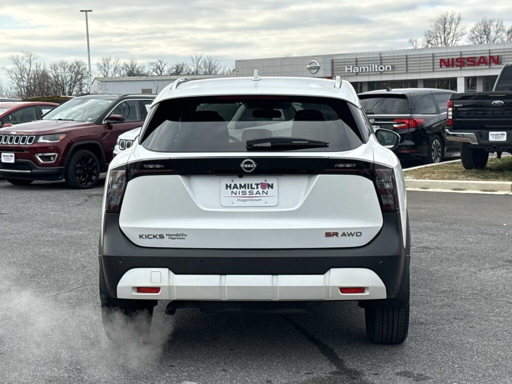 Certified 2025 Nissan Kicks SR SUV