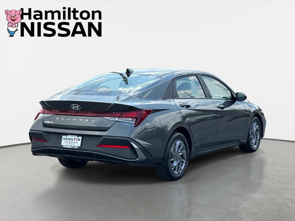 Used 2024 Hyundai Elantra SEL Sedan