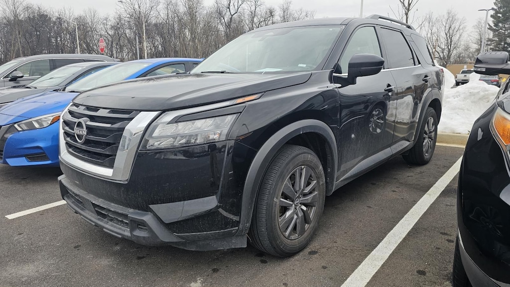 Used 2024 Nissan Pathfinder SV SUV