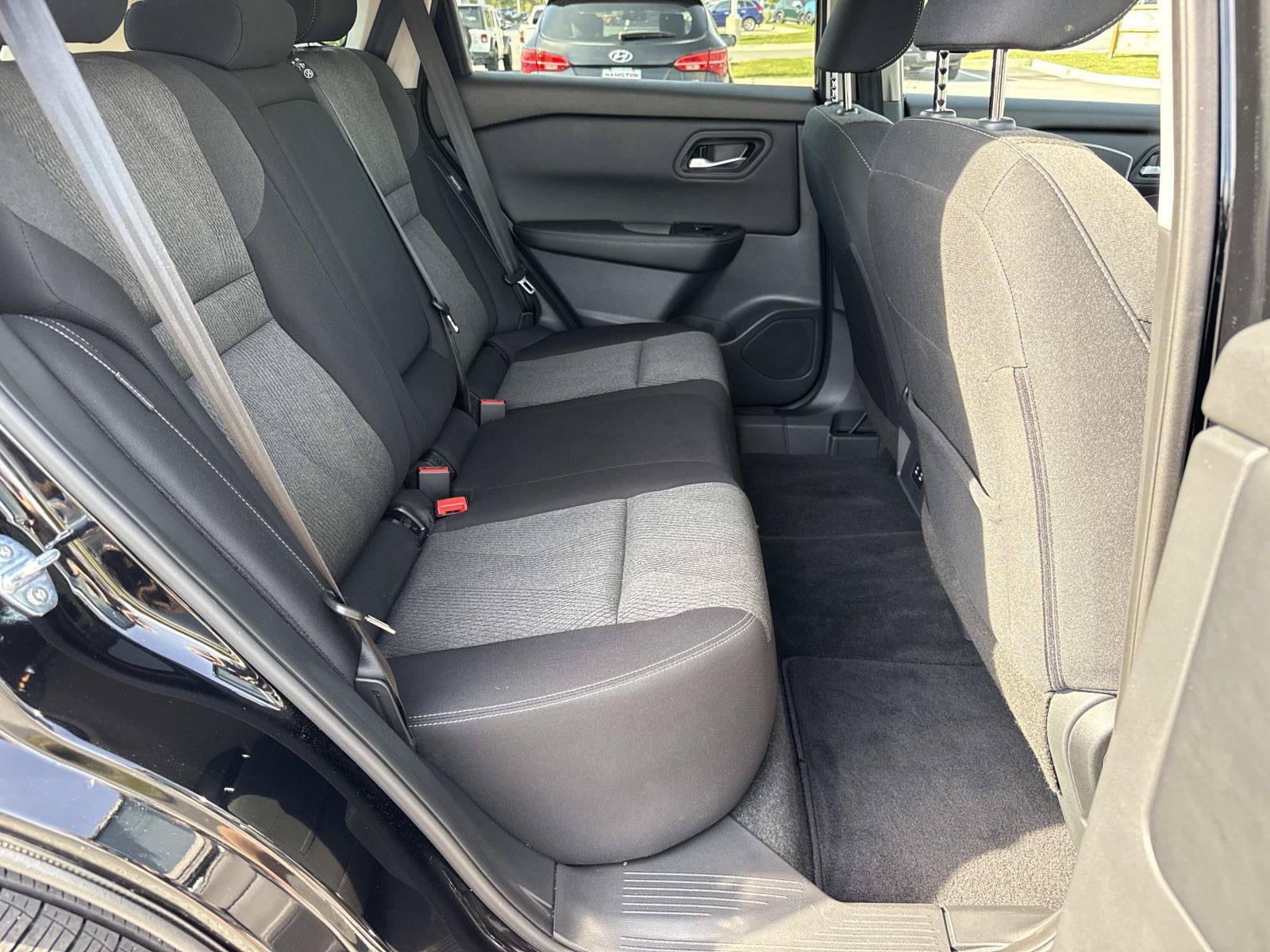 2026 Nissan Rogue SV - Photo 25