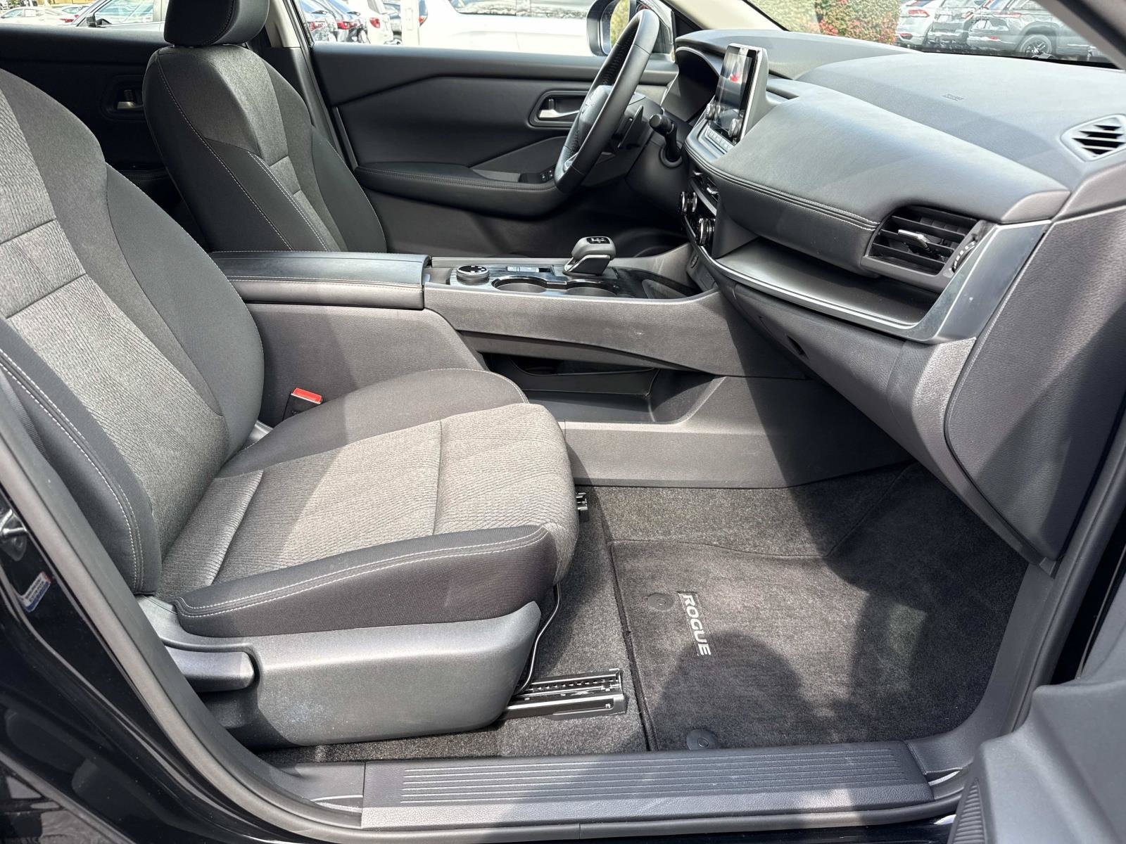 2026 Nissan Rogue SV - Photo 25