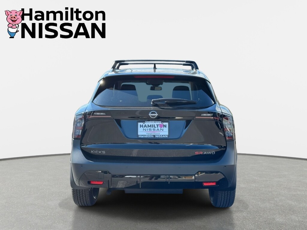 New 2026 Nissan Kicks SR SUV