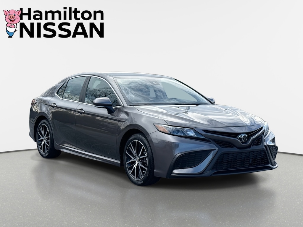 Used 2024 Toyota Camry SE Sedan
