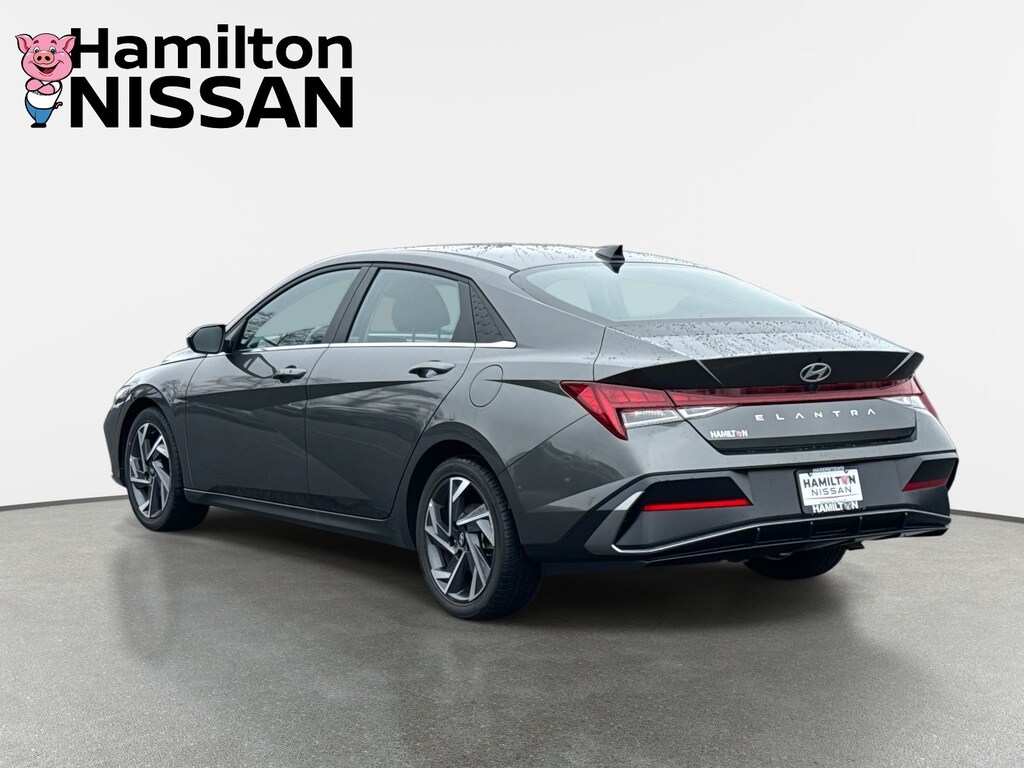 Used 2025 Hyundai Elantra SEL Convenience Sedan