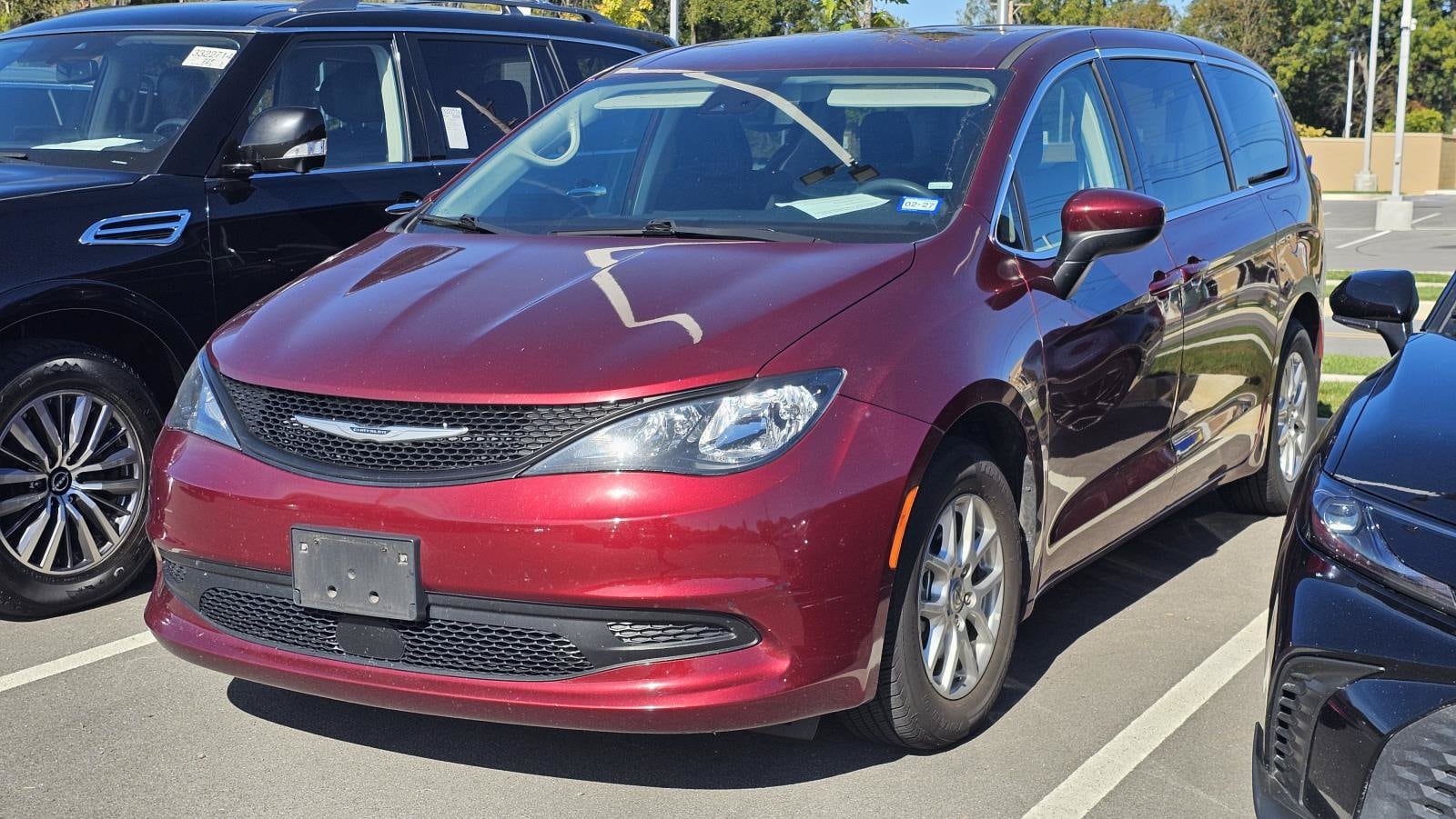 2023 Chrysler Voyager LX
