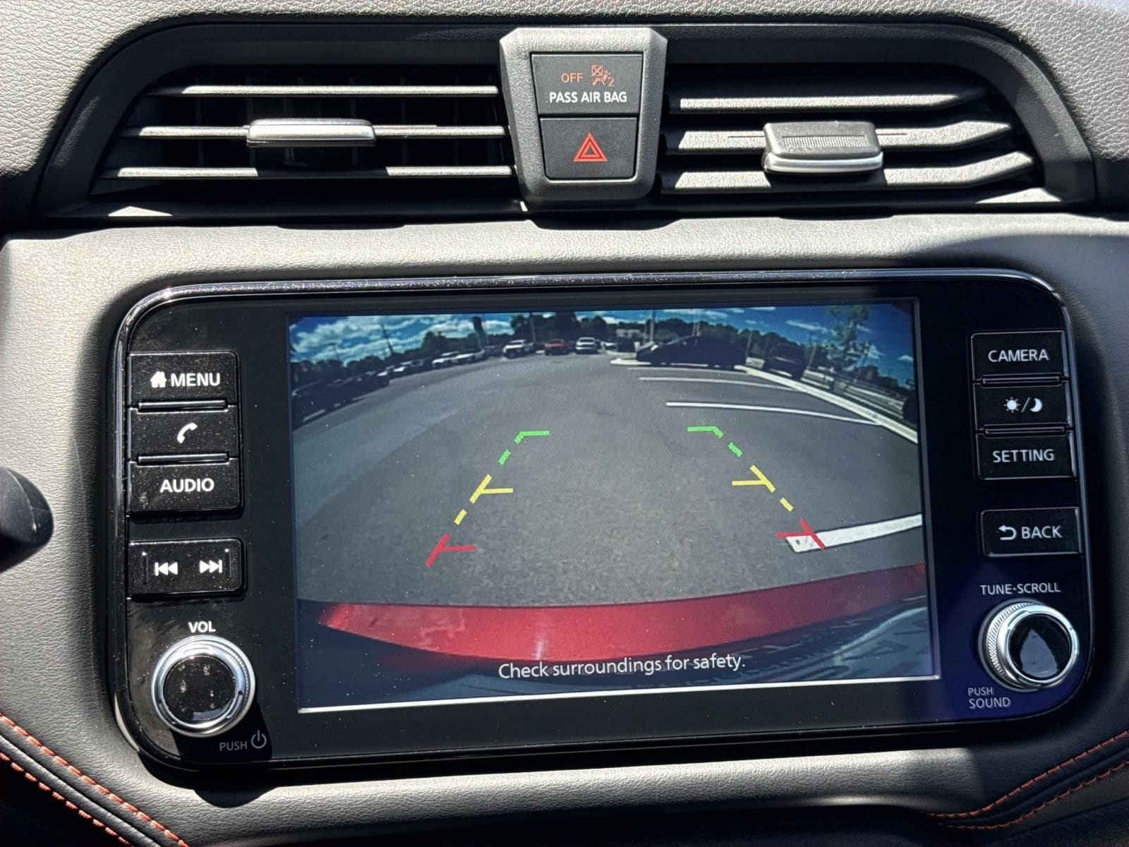 2025 Nissan Versa Sedan SR - Photo 10