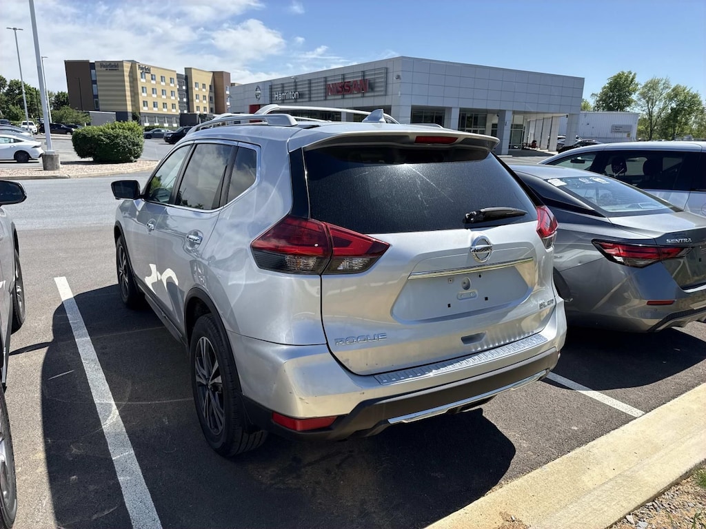 Used 2017 Nissan Rogue SL SUV