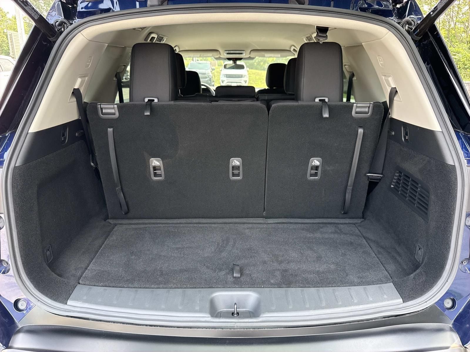 2026 Nissan Pathfinder SV - Photo 27