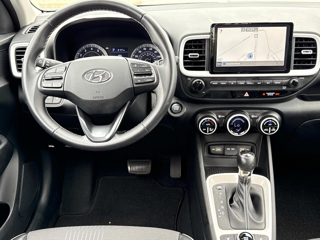 Used 2022 Hyundai Venue Limited SUV