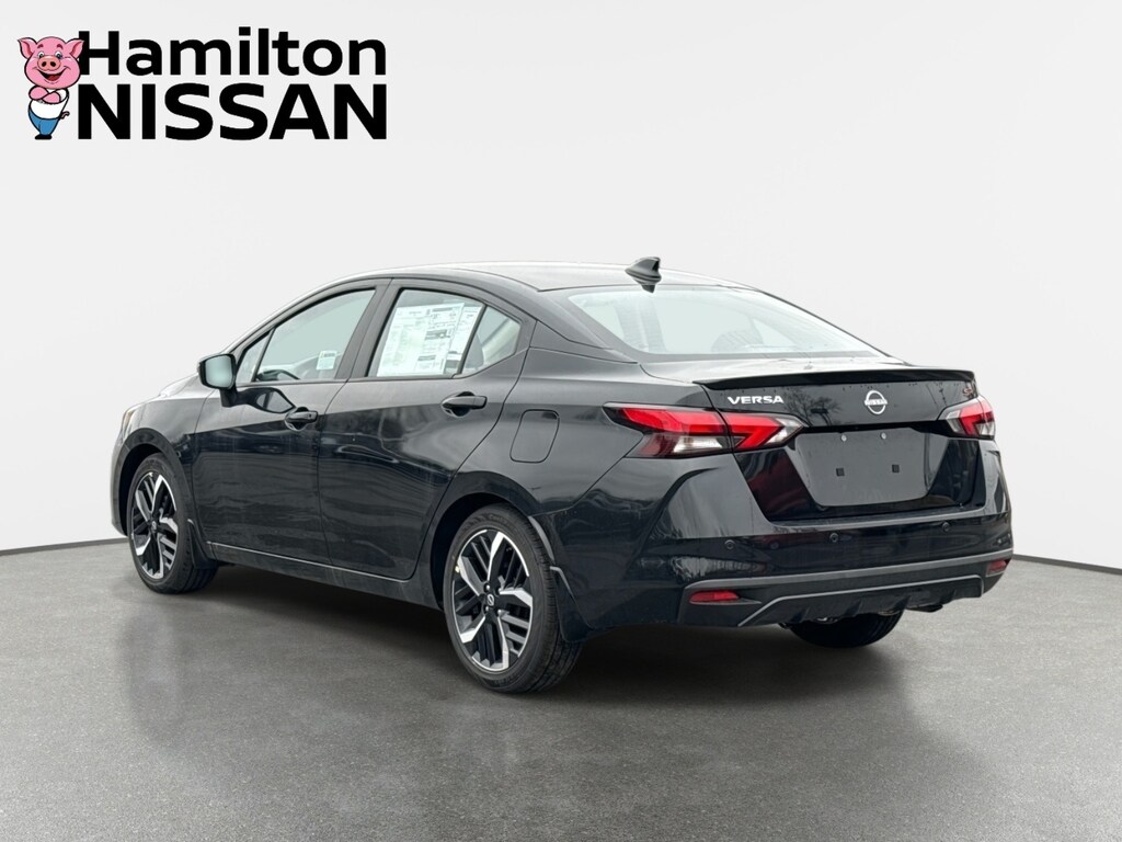 New 2025 Nissan Versa 1.6 SR Sedan