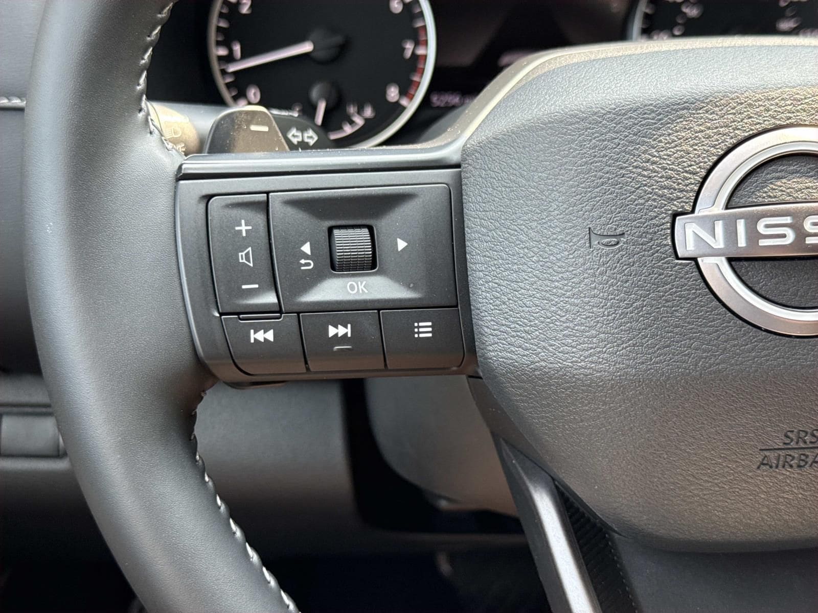 2026 Nissan Pathfinder SV - Photo 15