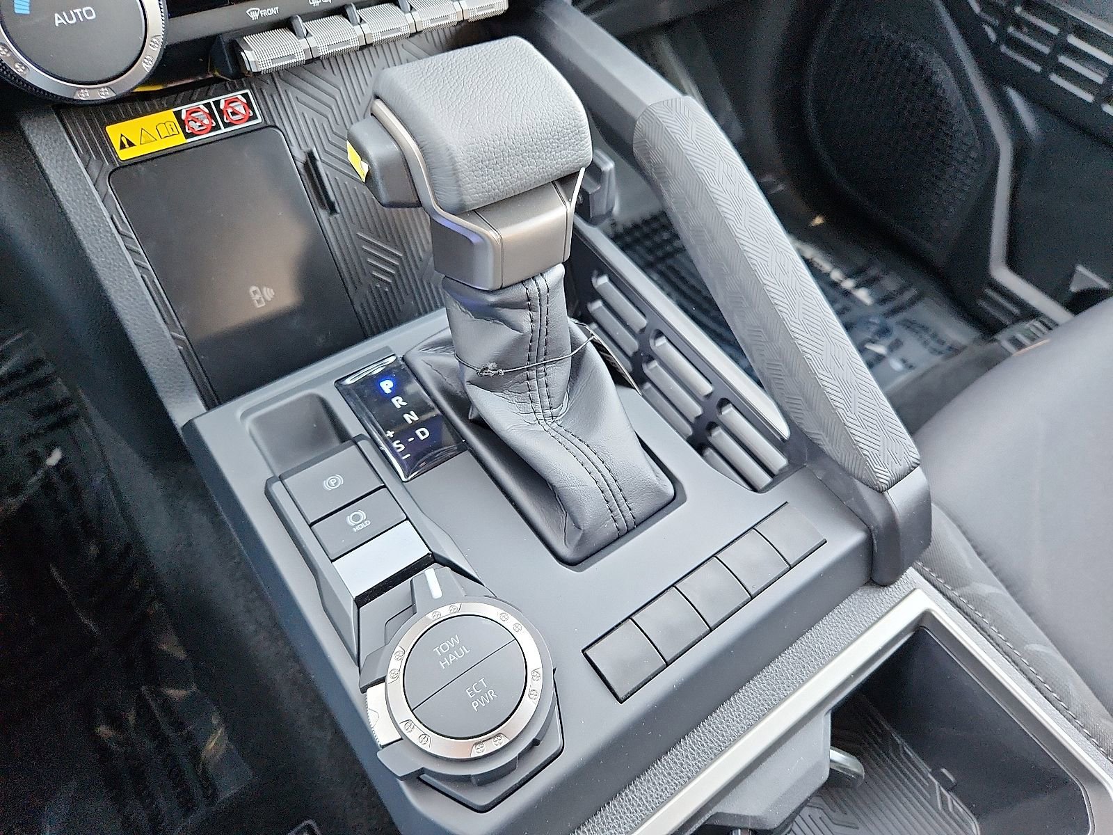 2026 Toyota Tacoma SR5 - Photo 13